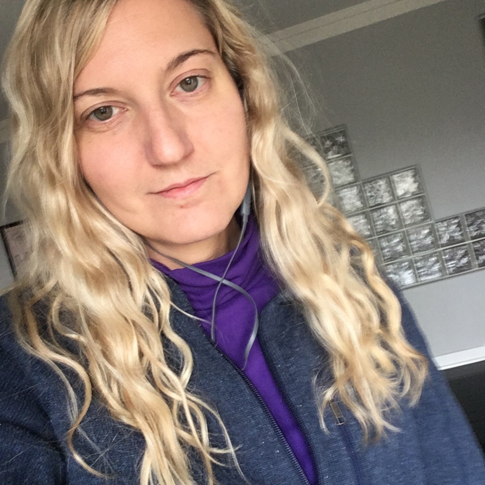 Meet your Posher, Abigail